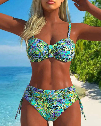Eye-catching leopard-print two-piece bikini