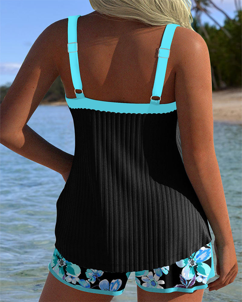 V-neck tankini in a printed design with sporty boxer shorts