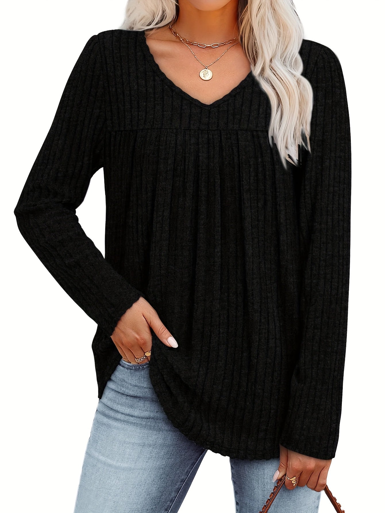 Helle™ | Lightweight knit blouse with V-neck
