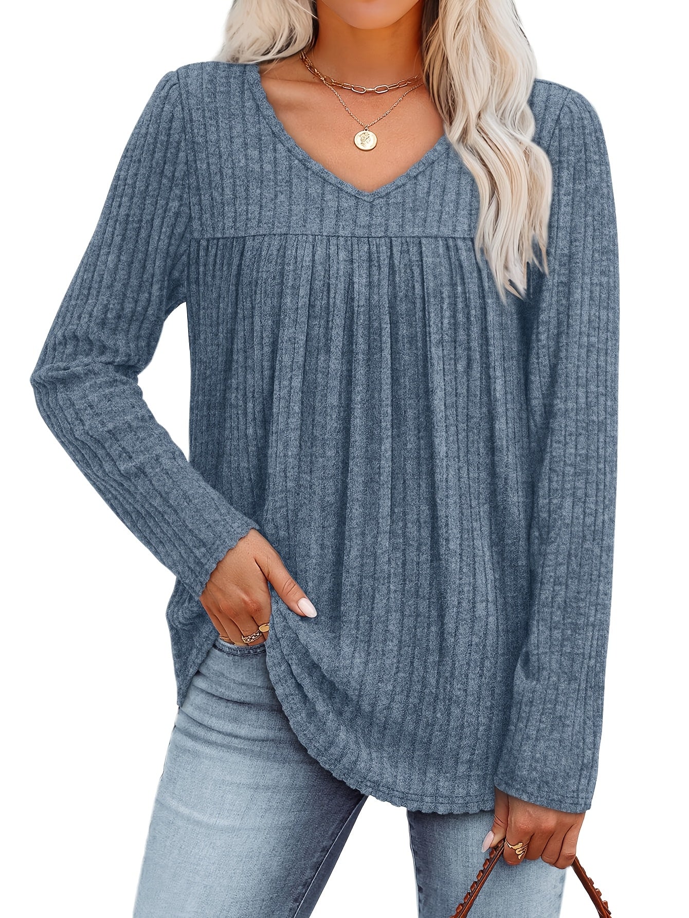 Helle™ | Lightweight knit blouse with V-neck