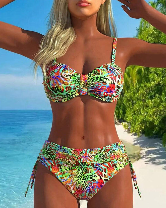 Eye-catching leopard-print two-piece bikini